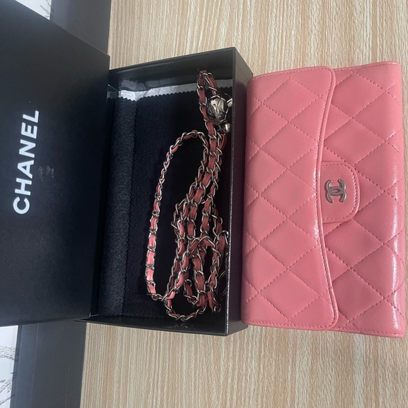 CHANEL Matelasse Lambskin Pink Long Wallet with matching chain link strap - Picture 4 of 6